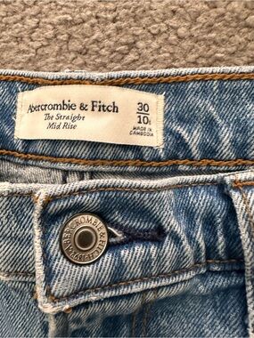 The straight mid rise jean